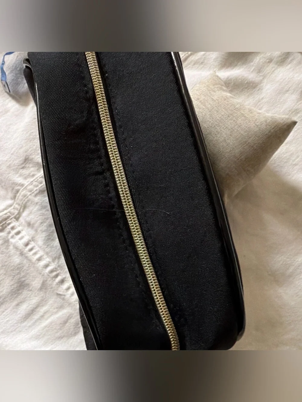 N/A black faux
